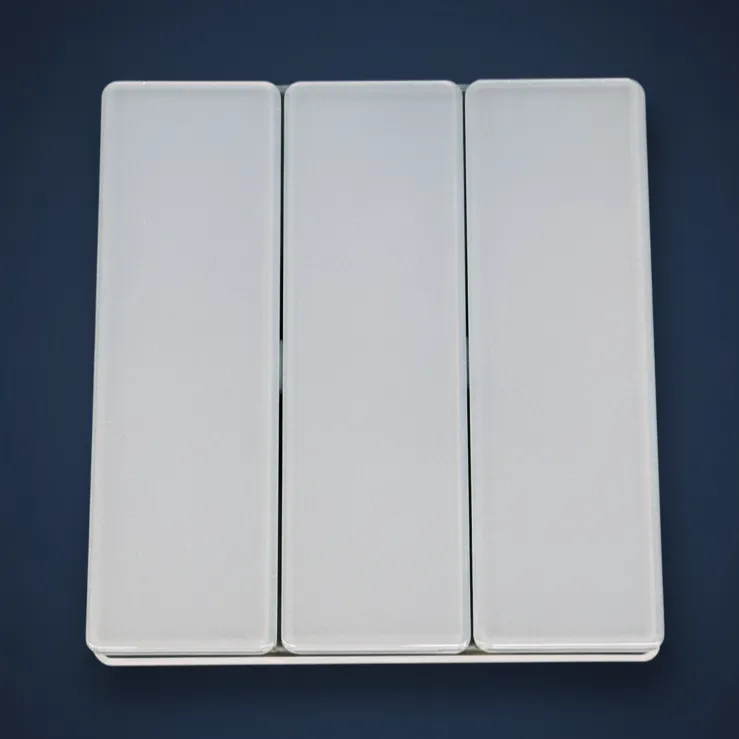 Mặt công tắc, bề mặt kính cường lực - 3 công tắc 1 chiều